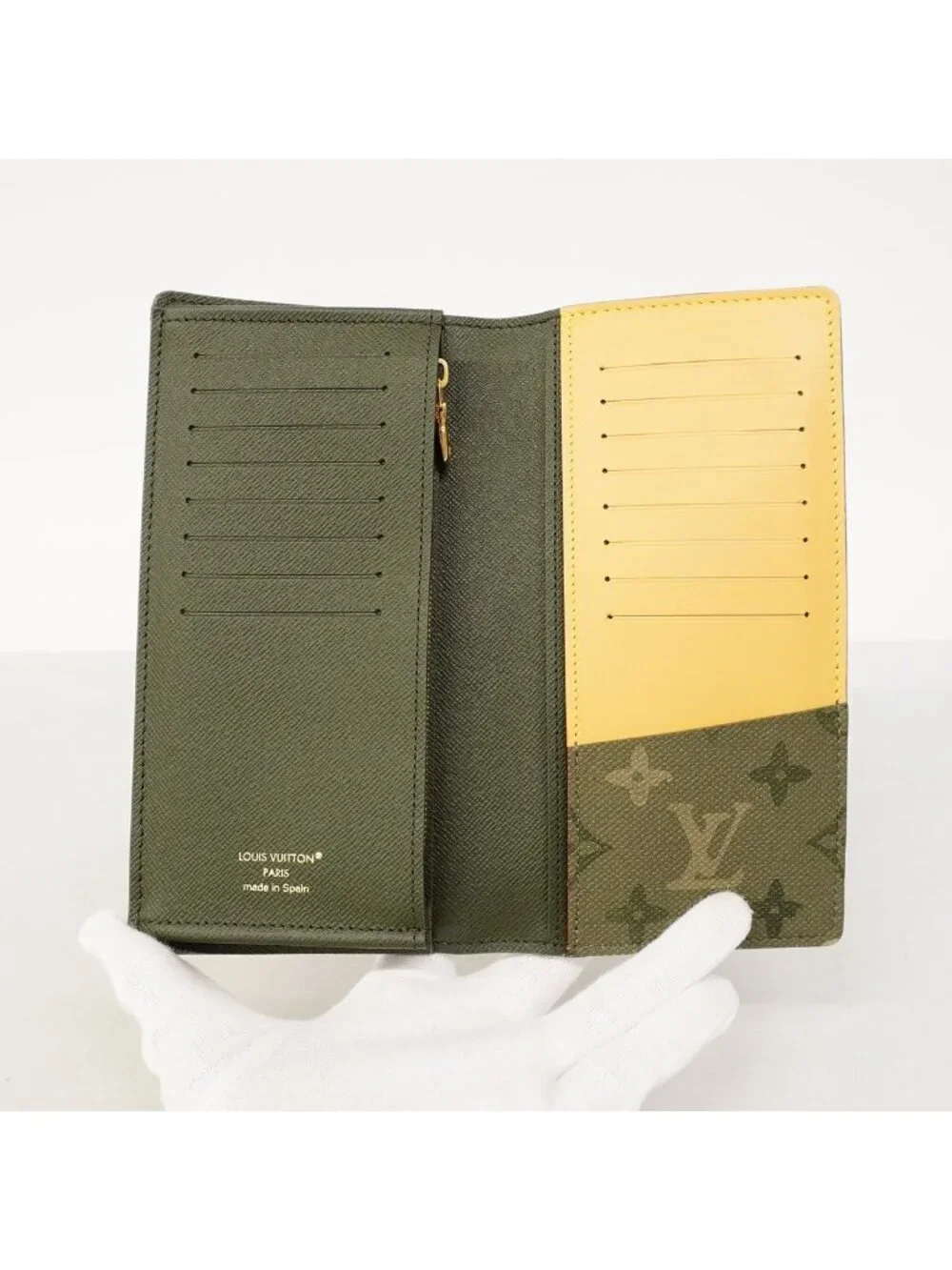 Louis Vuitton Wallet Monogram Surplus Portefeuille Brazza Khaki